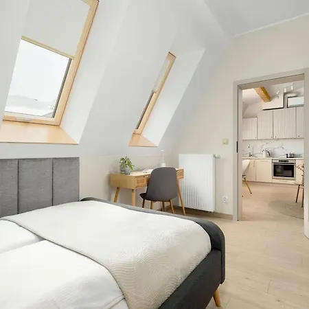 Bright And Elegant Old Town Garbary With Air Conditioning By Renters Prestige Lägenhet