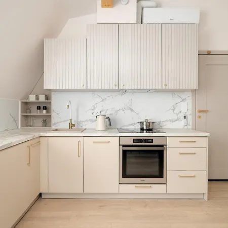 Bright And Elegant Old Town Garbary With Air Conditioning By Renters Prestige Apartmán *