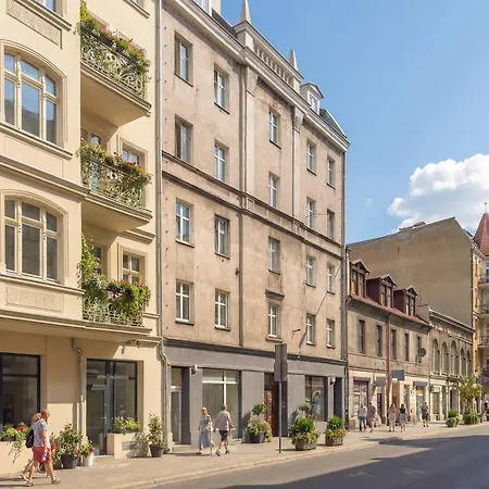 Bright And Elegant Old Town Garbary With Air Conditioning By Renters Prestige Apartmán