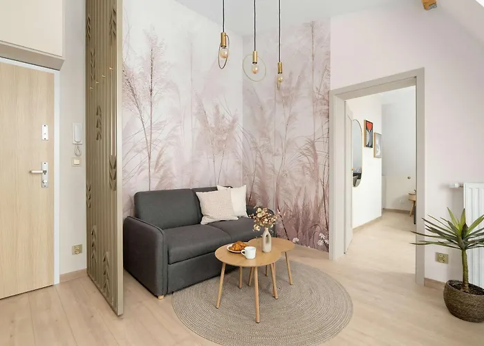 Bright And Elegant Old Town Garbary With Air Conditioning By Renters Prestige Apartament