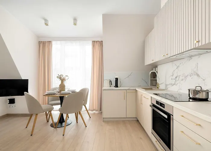 Apartament Bright And Elegant Old Town Garbary With Air Conditioning By Renters Prestige