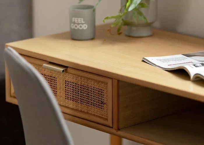 Bright And Elegant Old Town Garbary With Air Conditioning By Renters Prestige بوزنان