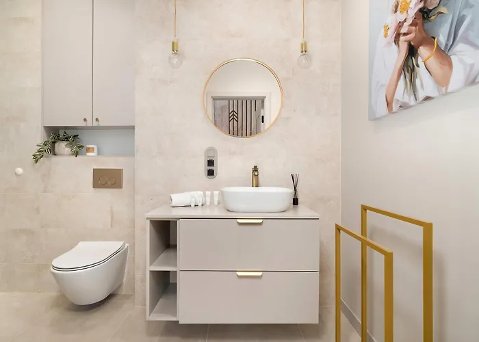 Bright And Elegant Old Town Garbary With Air Conditioning By Renters Prestige شقة